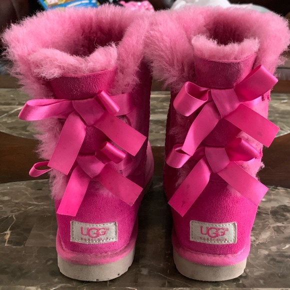 Double bow tie UGG boots - Picture 1 of 3